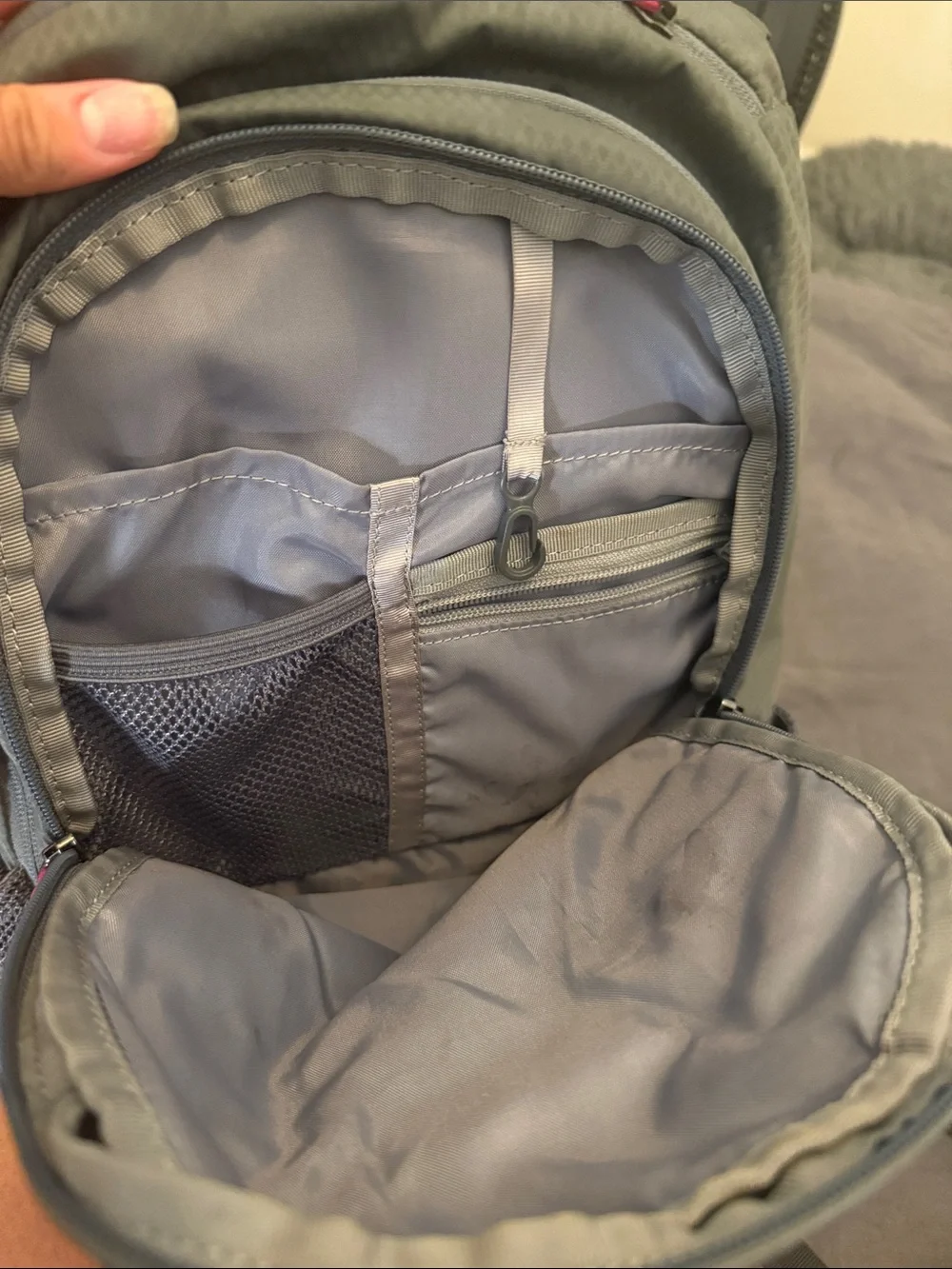 CamelBak Daystar 18 Gray Backpack with Pink Accents